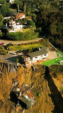 Former home of actor Charles Laughton crumbles into Santa Monica Canyon. Quake?